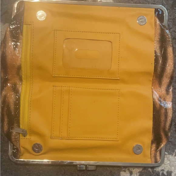 Nice wallet - Picture 4 of 4